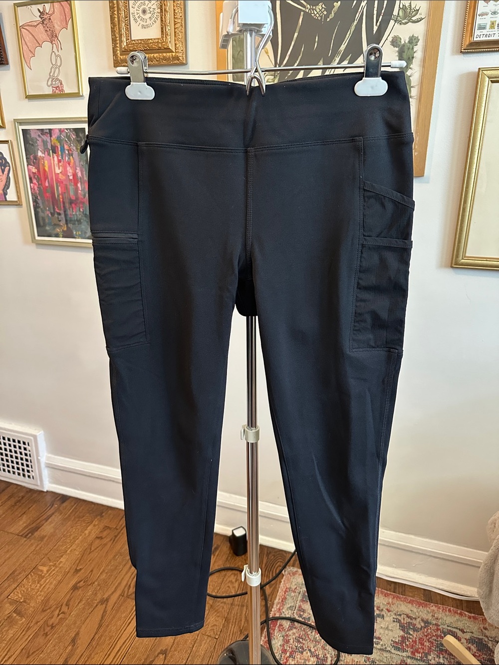 Carhartt Black High-Rise Cargo Leggings with Side Pockets